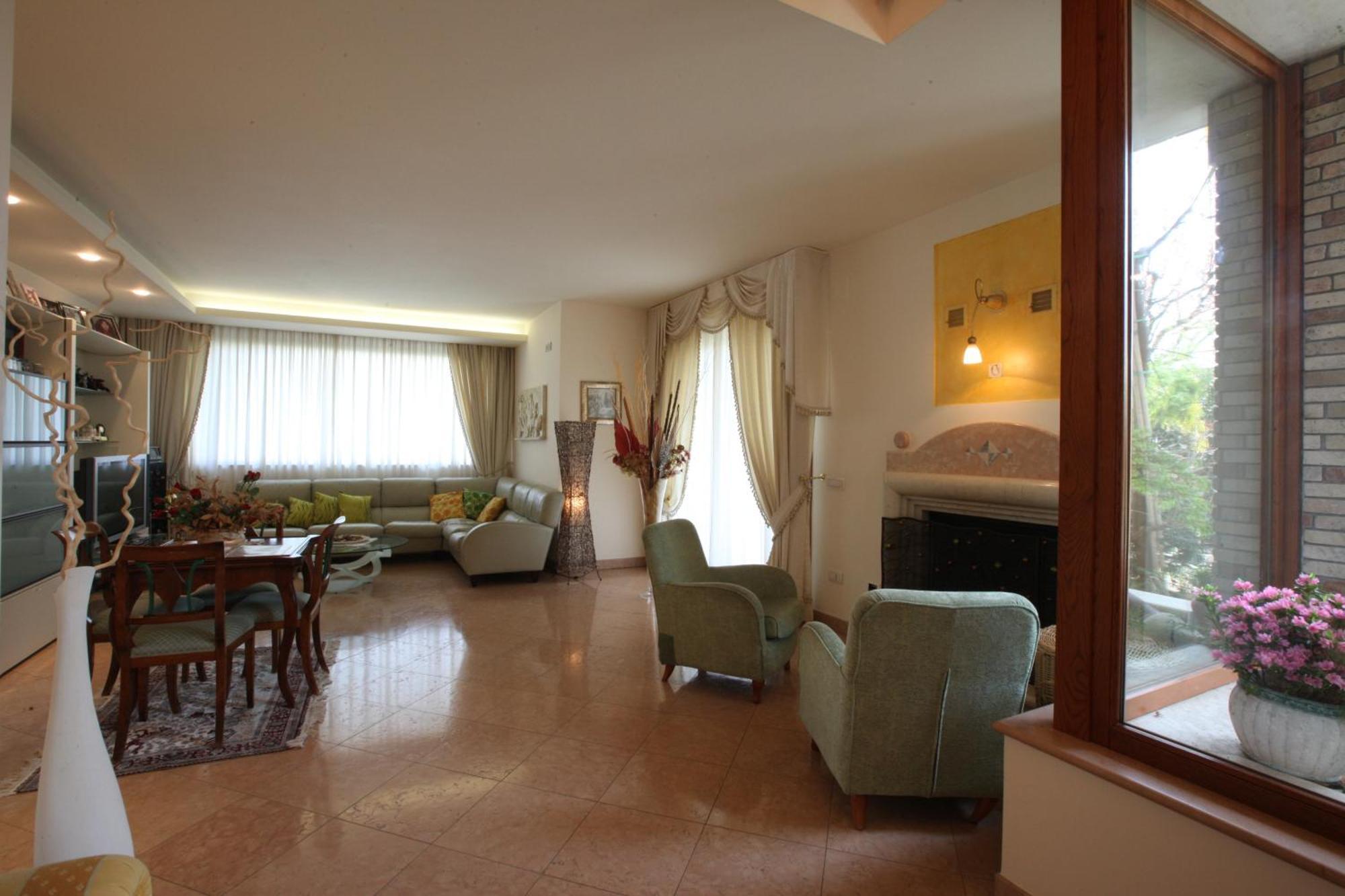 Villa Gioia Rooms Montegranaro Exterior photo